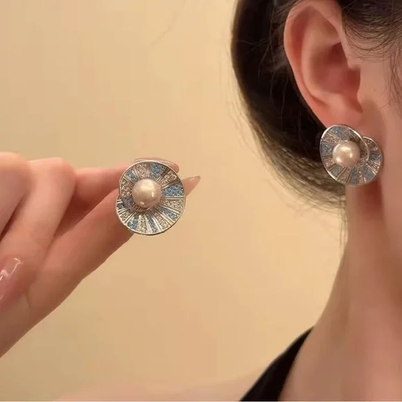 Round Pearl Statement Earrings with Blue Stones - Picture 5 of 6